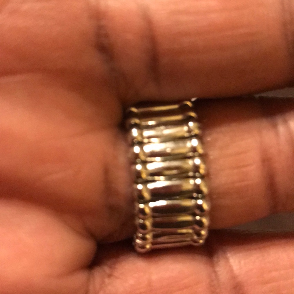 Jewelry - Picture 2 of 3